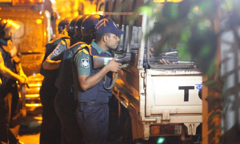 Bangladesh-Hostage-Standoff-GettyImages-5442220381-mtbji79golvxbqqxoklk97pv3rcztuhombu9buesxw