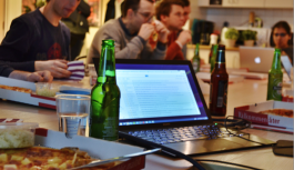Want People To Work Harder? Give them Pizza And Praise Over Cash Want People To Work Harder? Give them Pizza And Praise Over Cash