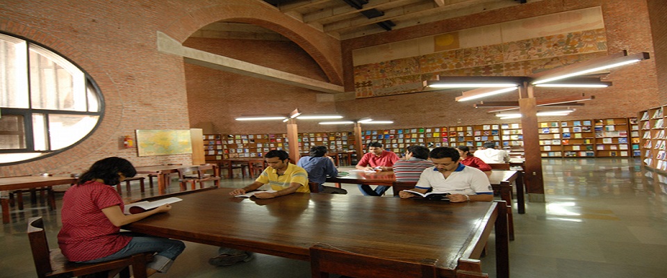 IIM A Ahmedabad campus library