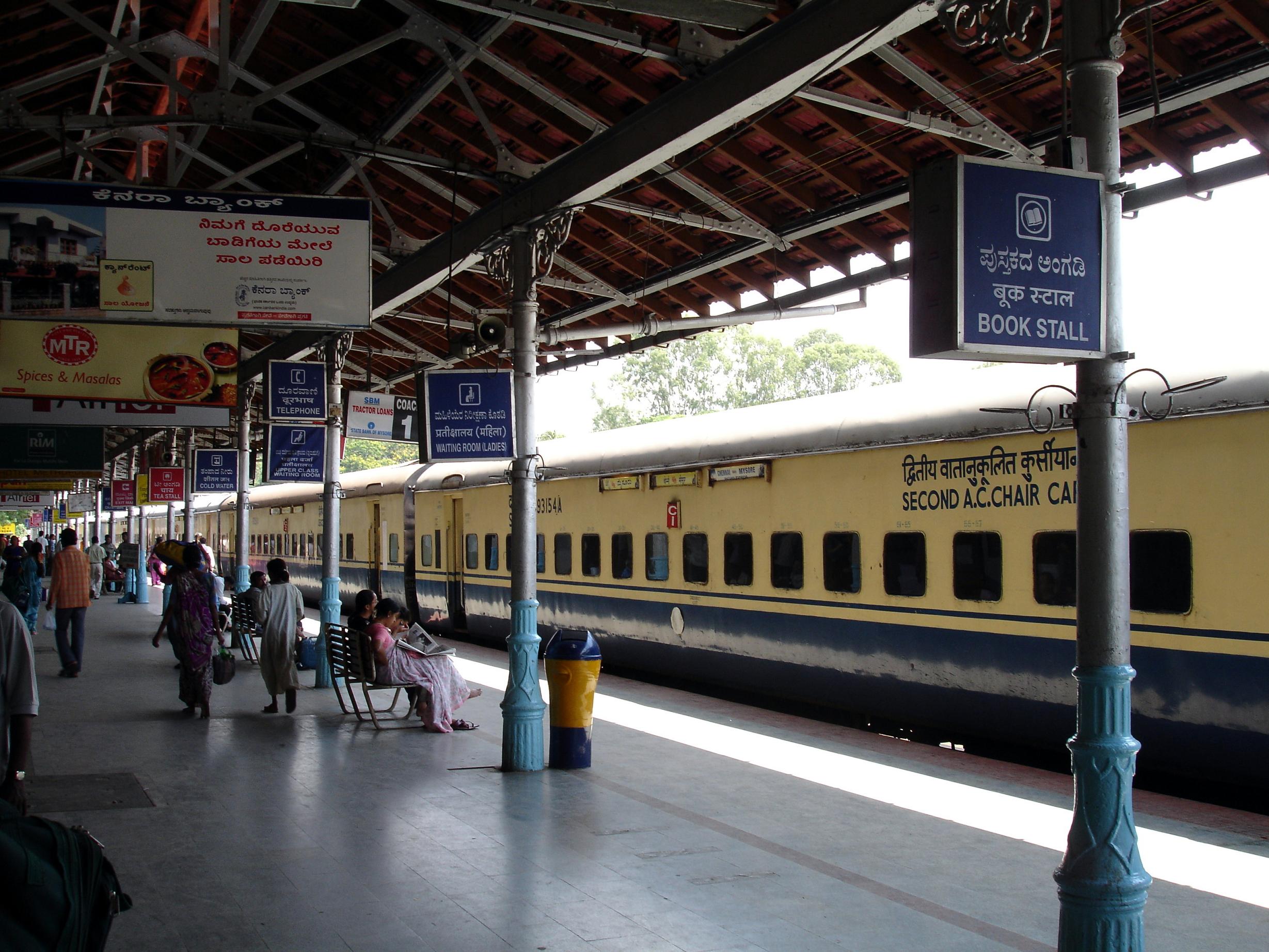 google-to-offer-wifi-access-at-500-railway-stations-in-india