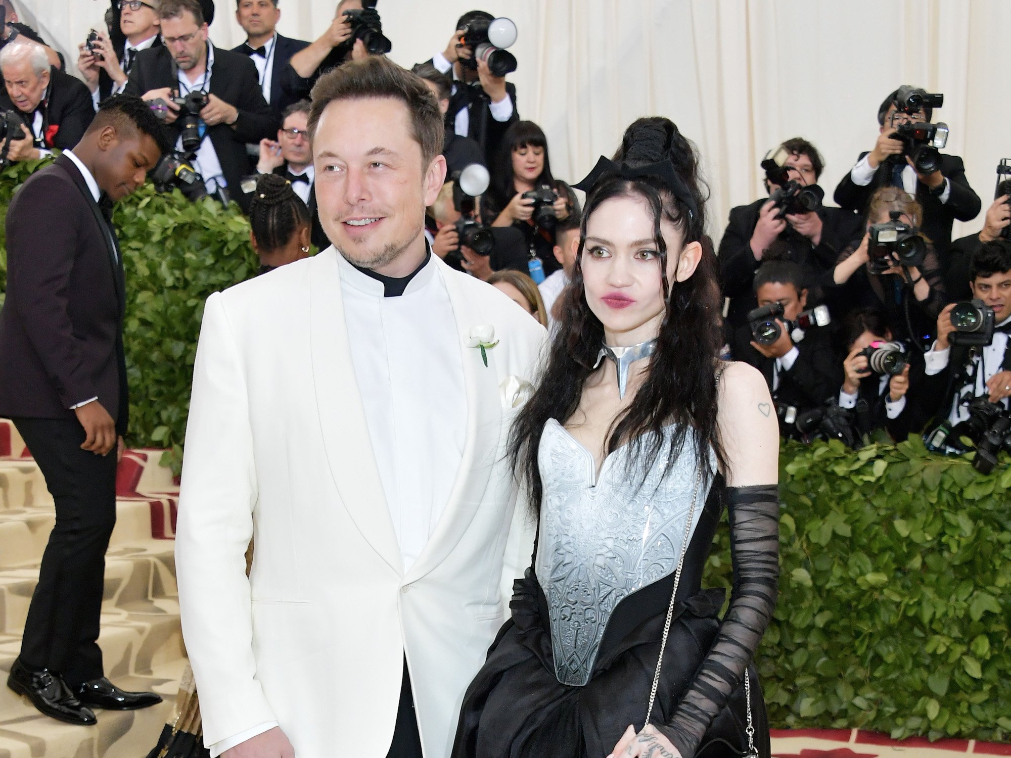 Elon Musk Is Dating Musician Grimes After They Joked About Artificial ...